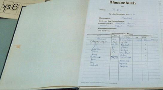 Klassenbücher sind eine spannende Quelle für den schulalltag vergangener Zeiten (Foto: H.-Chr. Nahrgang)  (vergrößerte Bildansicht wird geöffnet)